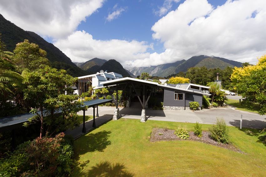 Scenic Hotel & Te Waionui Retreat Franz Josef Glacier